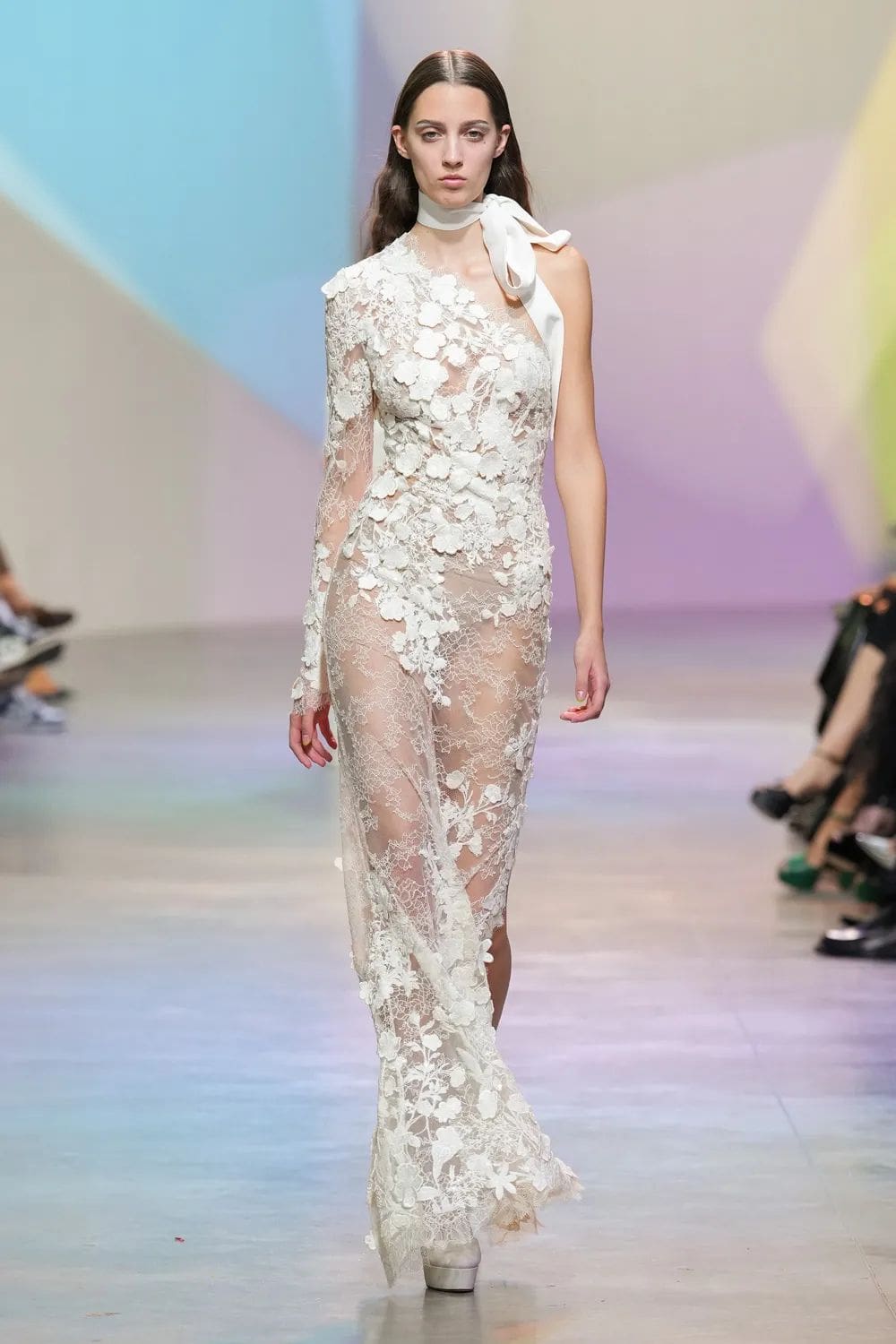 Elie Saab Primavera Verão 2023 Runway revista