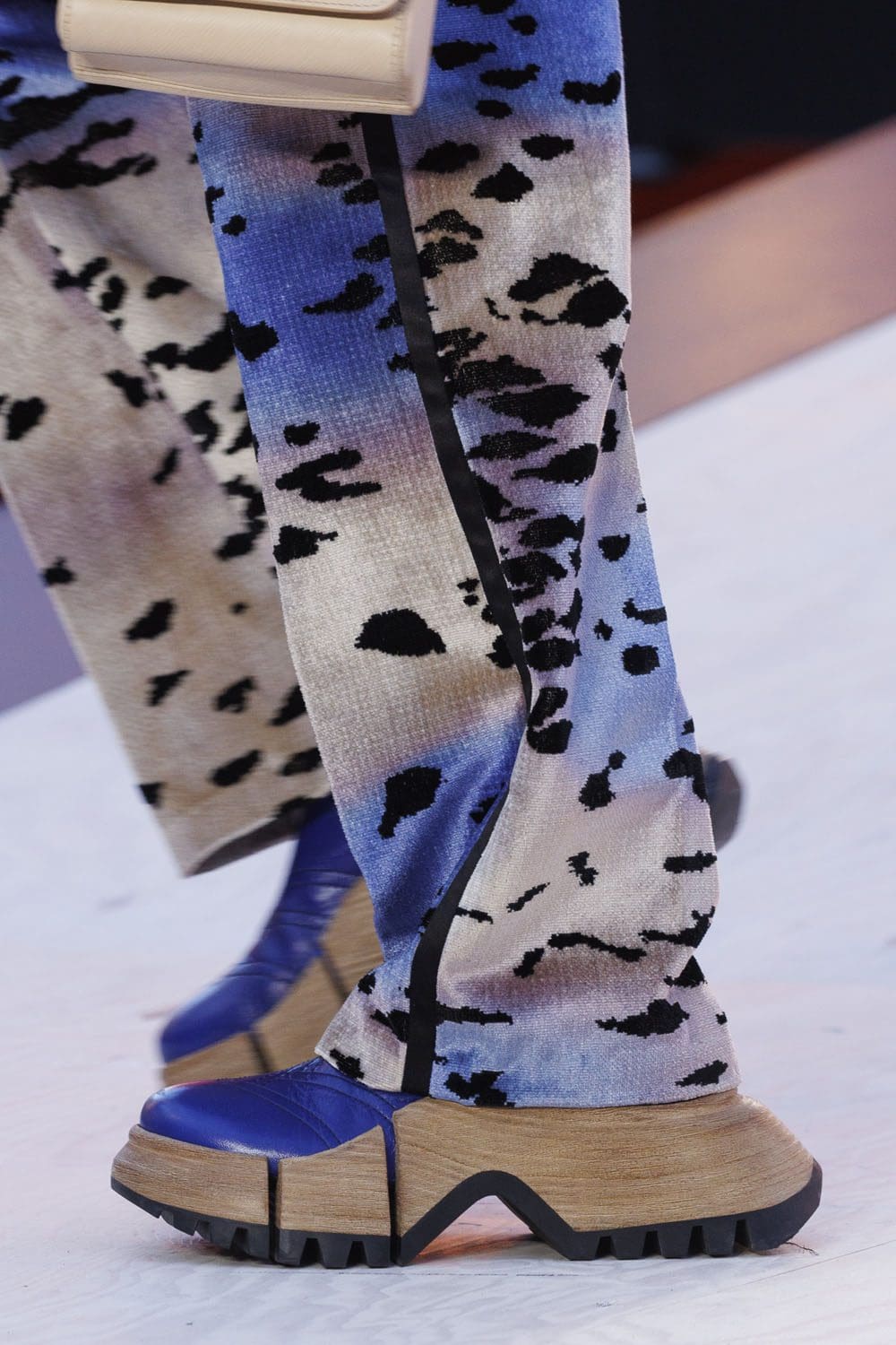 Louis Vuitton Spring Summer 2023 Details Women Runway Magazine 11