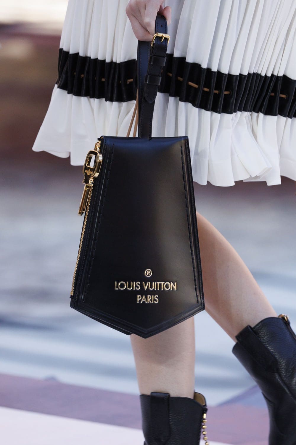 Louis Vuitton Spring Summer 2023 Details Women Runway Magazine 15