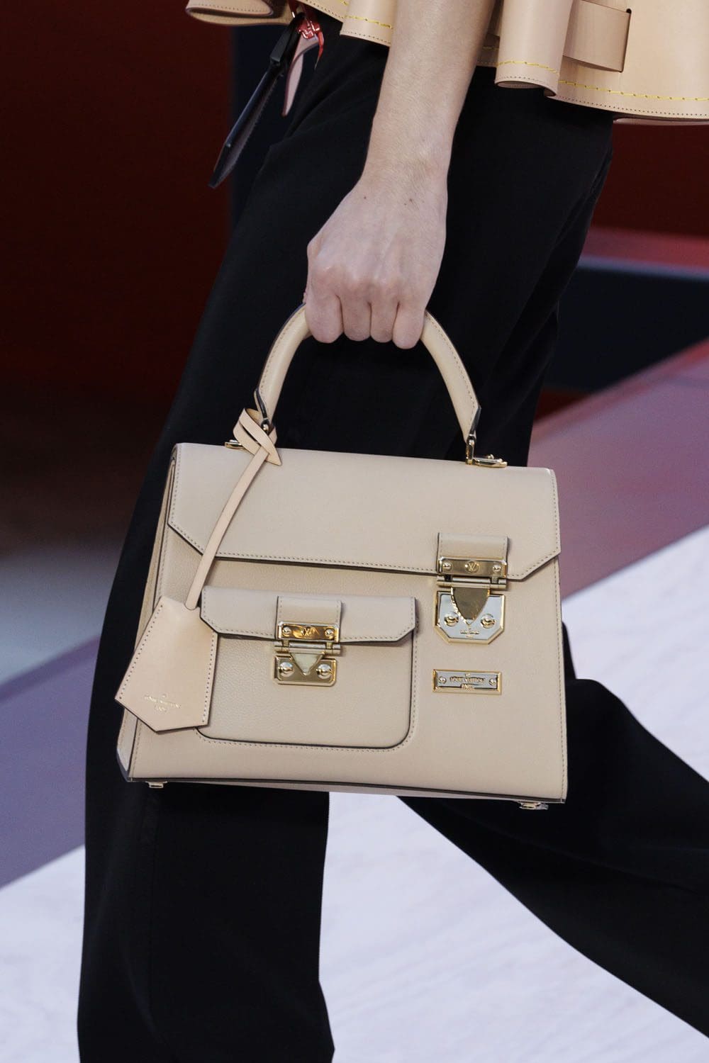 Louis Vuitton Spring Summer 2023 Details Women Runway Magazine 32