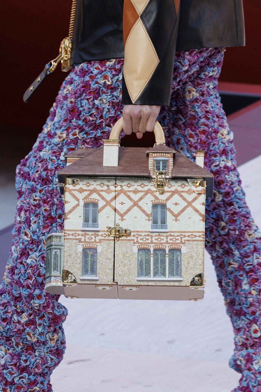Louis Vuitton Spring Summer 2023 Details Women Runway Magazine 33