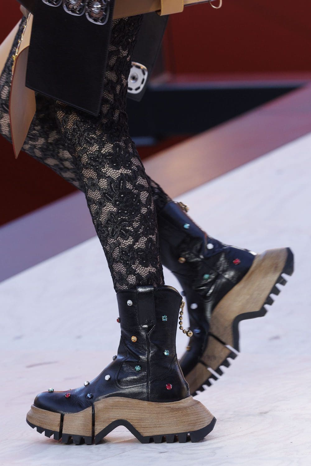 Louis Vuitton Spring Summer 2023 Details Women Runway Magazine 9