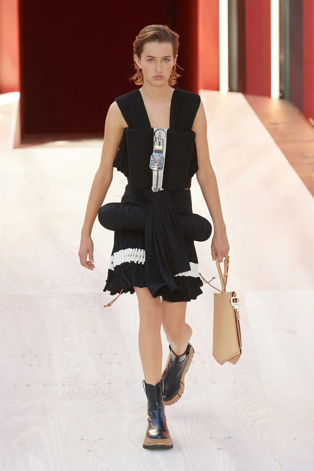 Louis Vuitton Spring Summer 2023 Runway Magazine 2