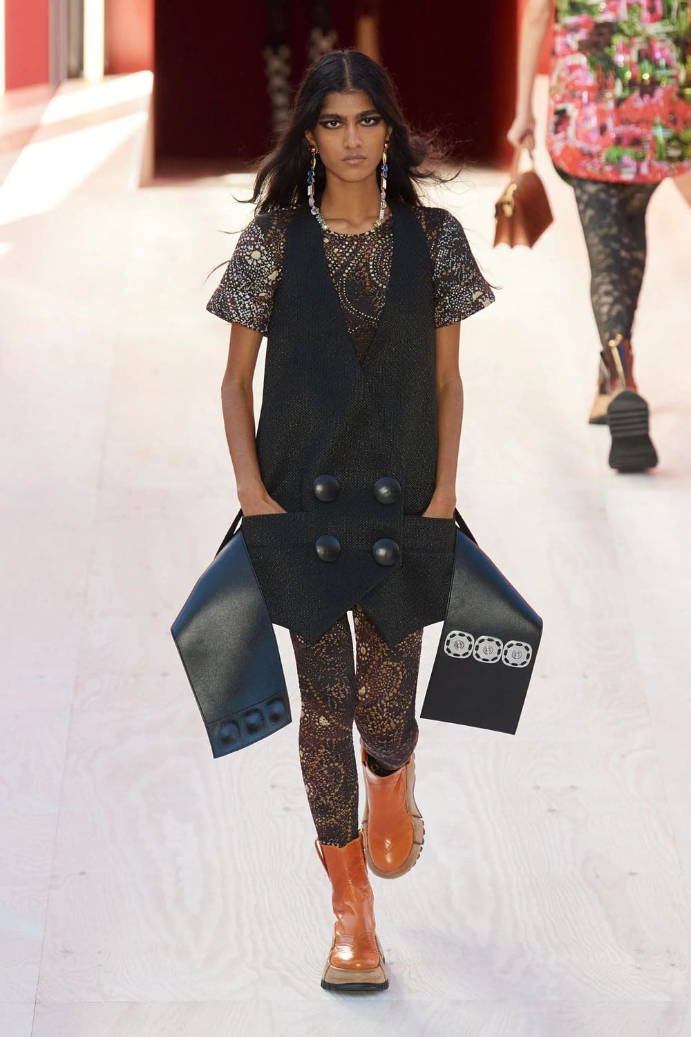 Louis Vuitton Spring Summer 2023 Runway Magazine 25