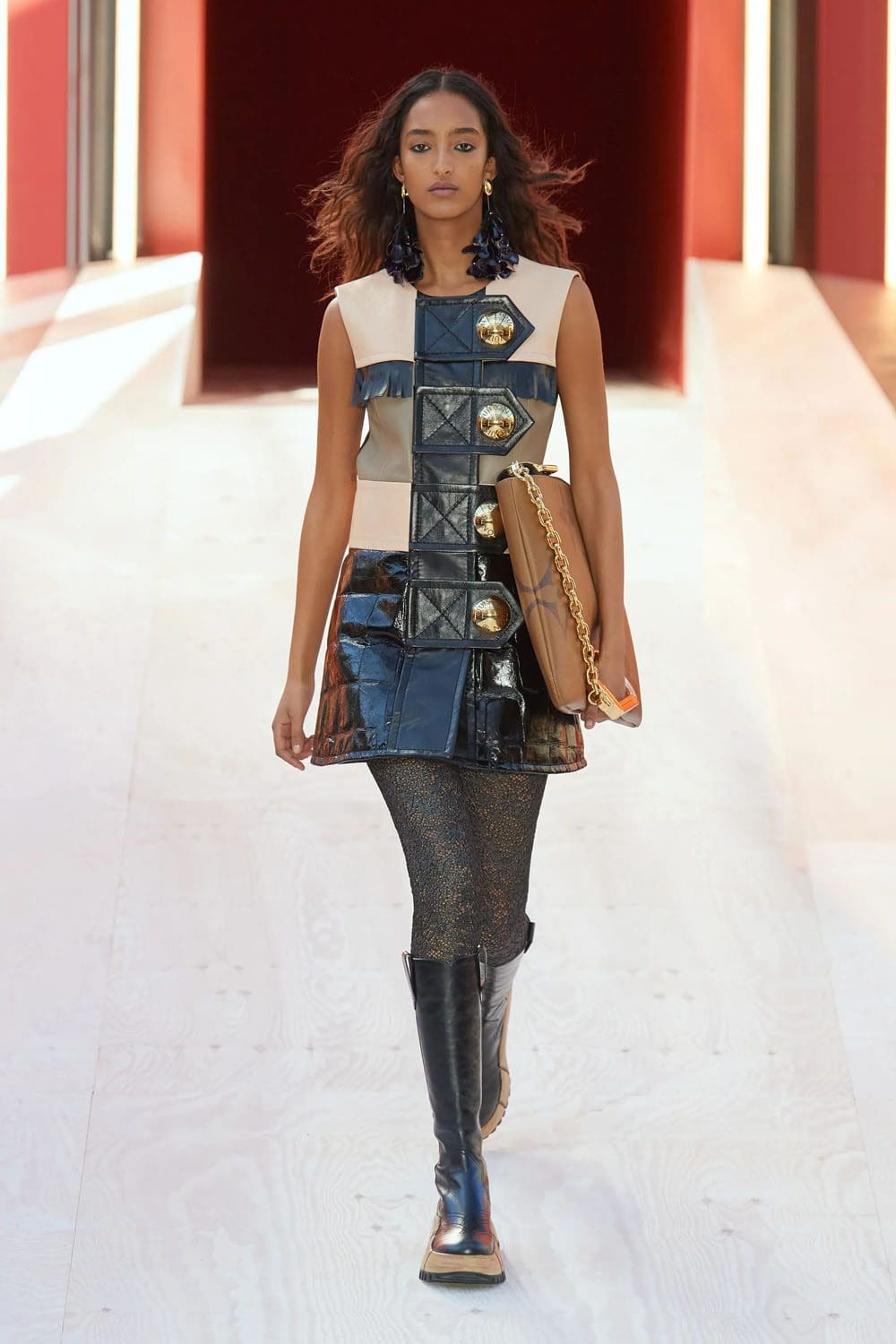 Louis Vuitton Spring Summer 2023 Runway Magazine 28