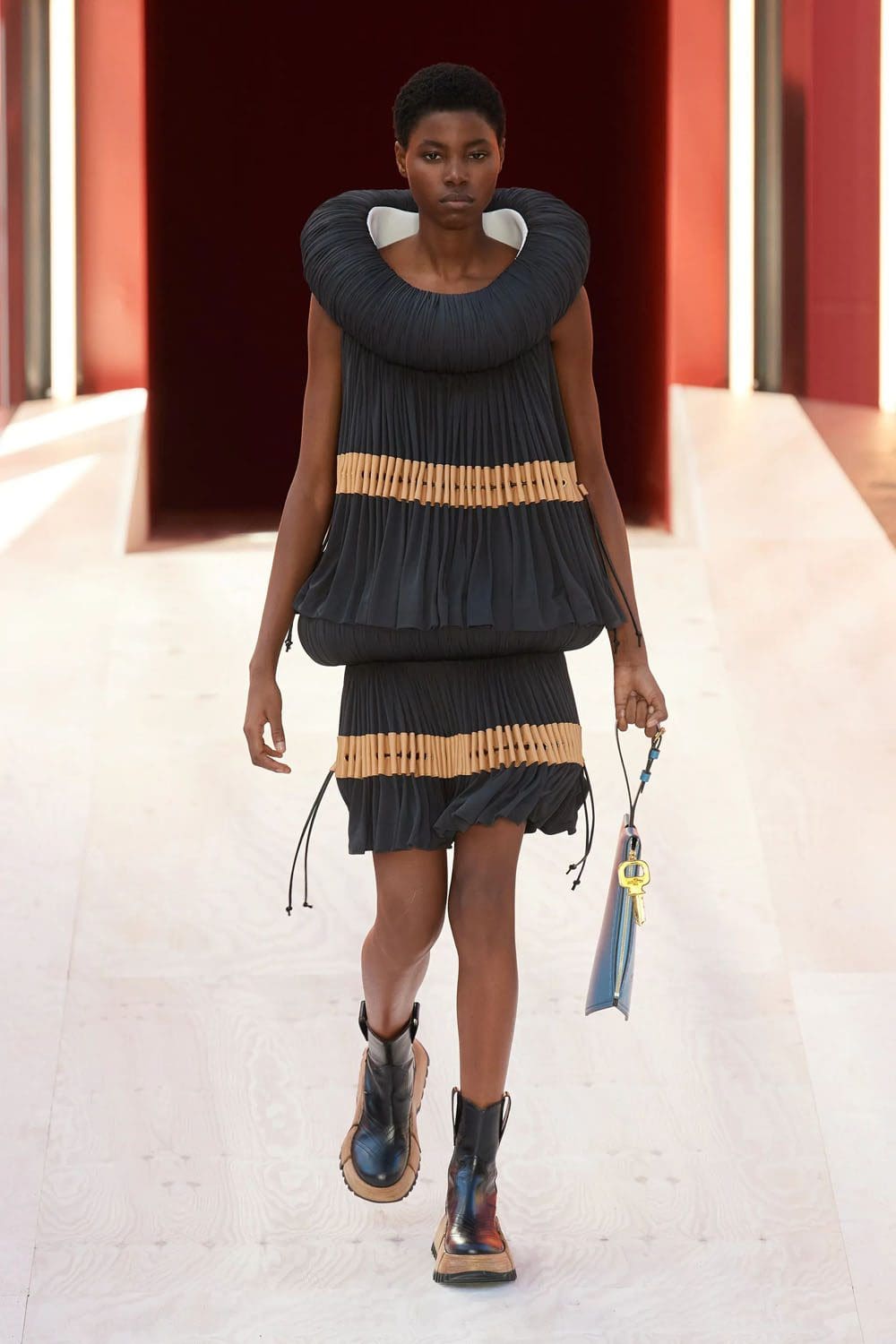 Louis Vuitton Spring Summer 2023 Runway Magazine 3