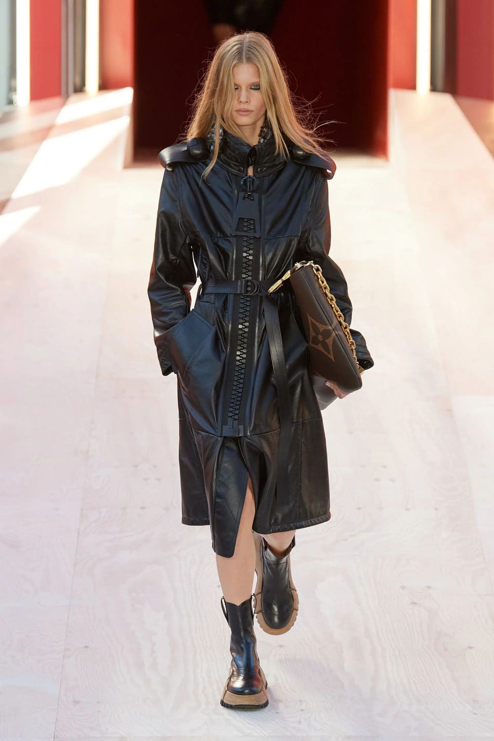 Louis Vuitton Spring Summer 2023 Runway Magazine 30