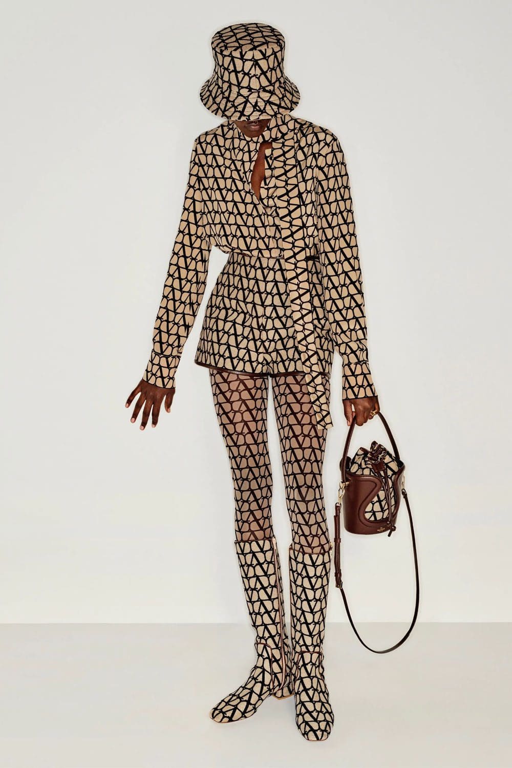 Valentino Resort 2023 Runway Magazine 38