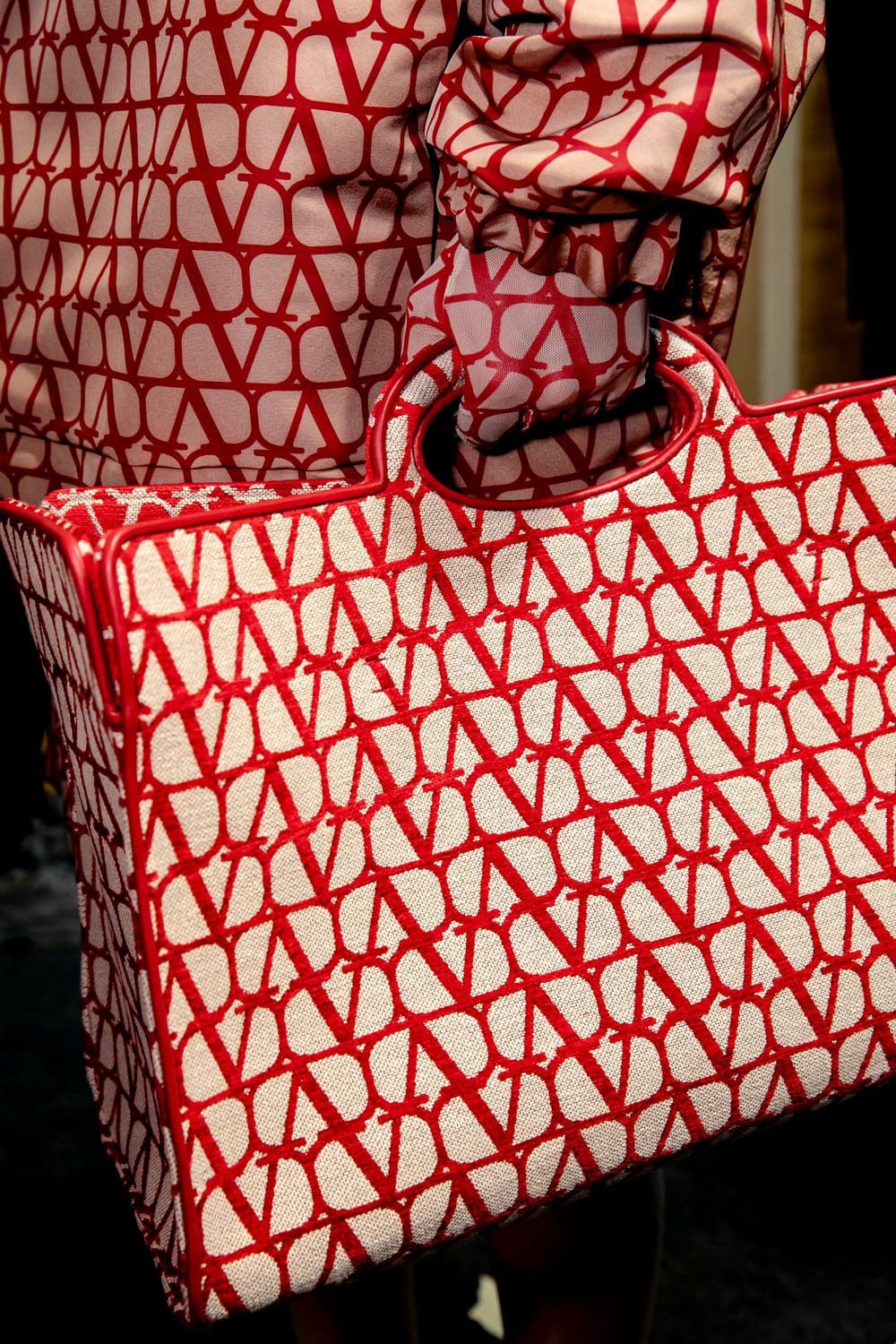 Valentino Primavera Estate 2023 Dietro le quinte Runway 72 Magazine