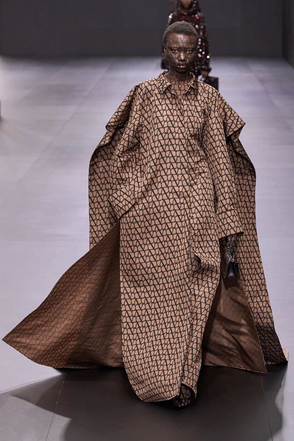 Valentino Printemps Été 2023 Prêt à porter Runway Magazine 17