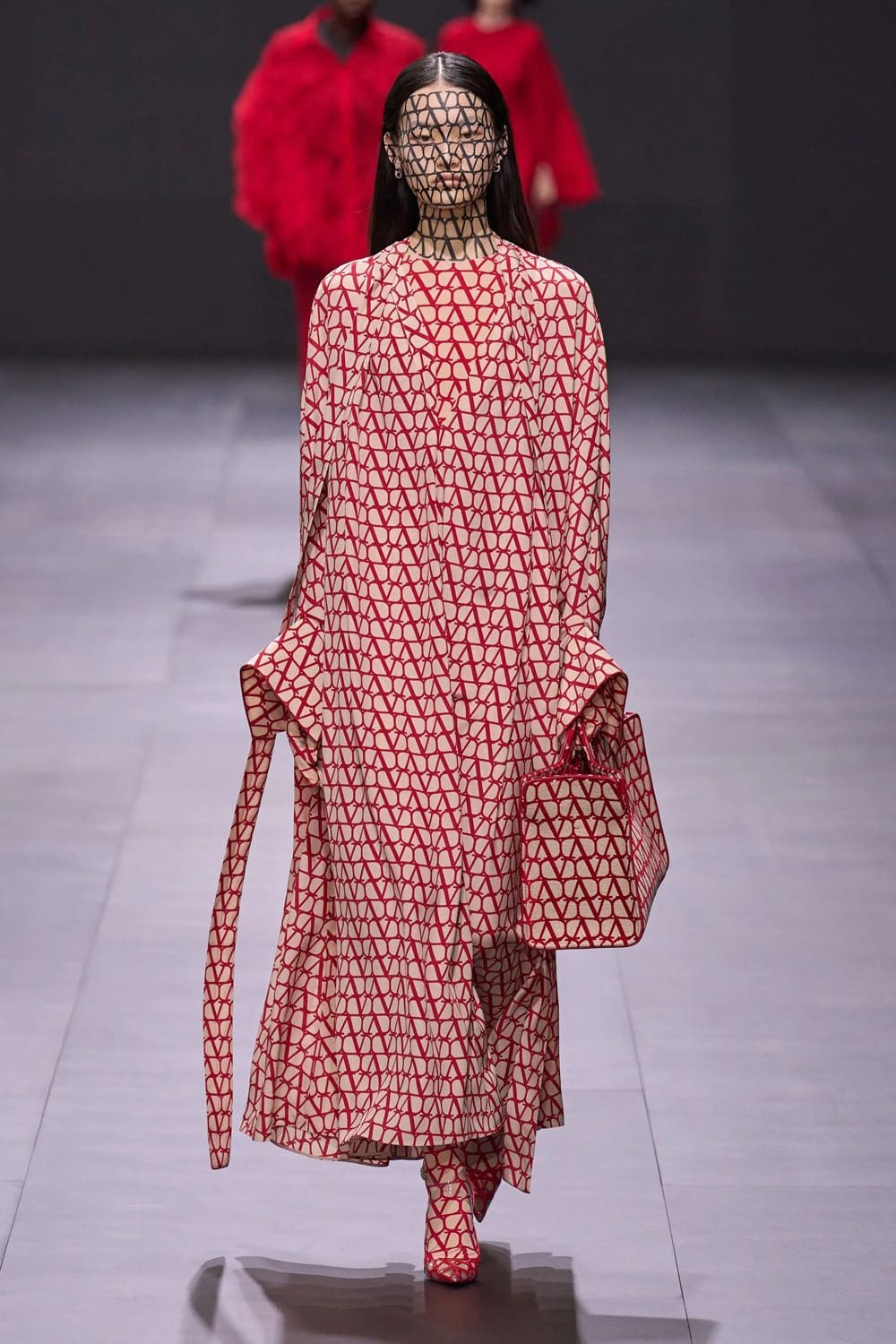 Valentino Printemps Été 2023 Prêt à porter Runway Magazine 31