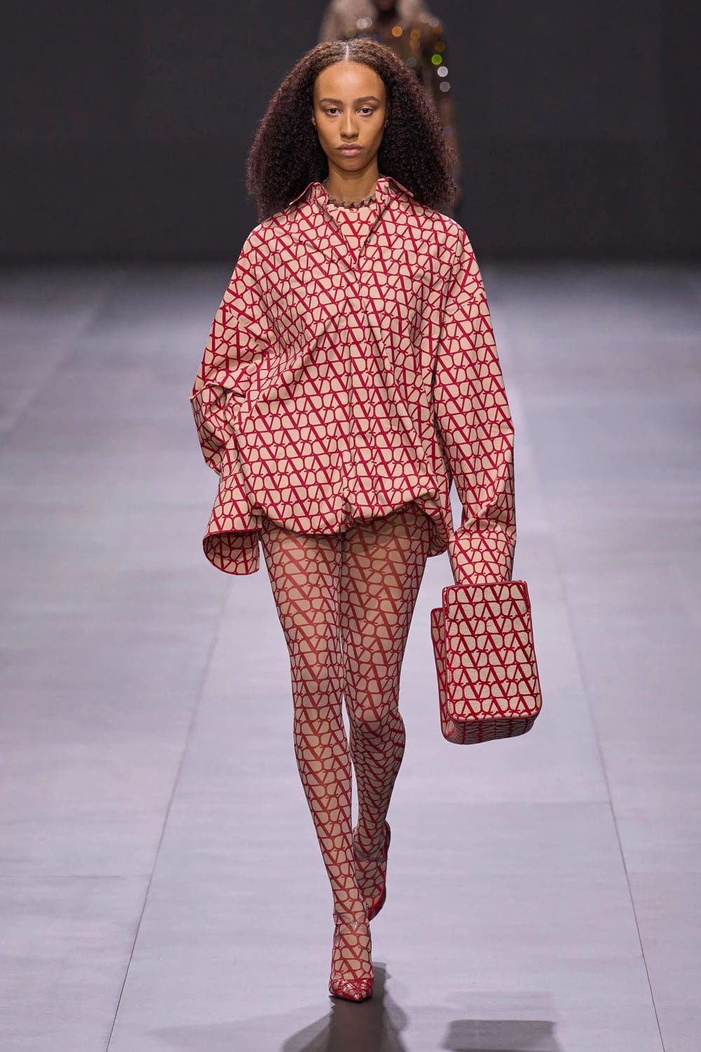 Valentino Printemps Été 2023 Prêt à porter Runway Magazine 36