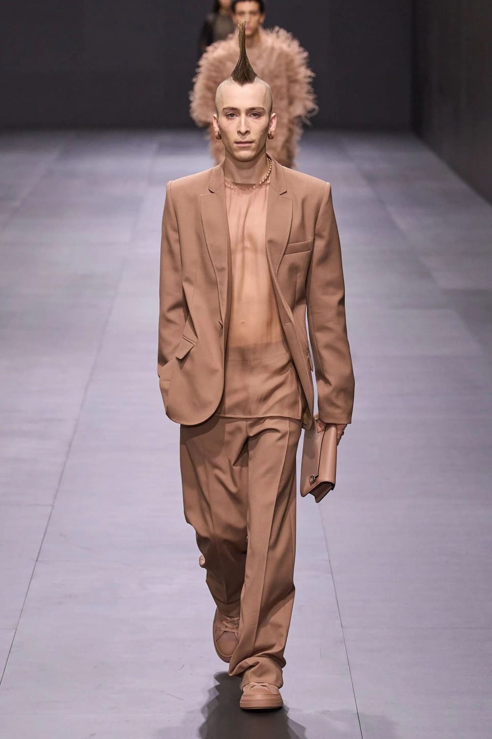 Valentino Printemps Été 2023 Prêt à porter Runway Magazine 53