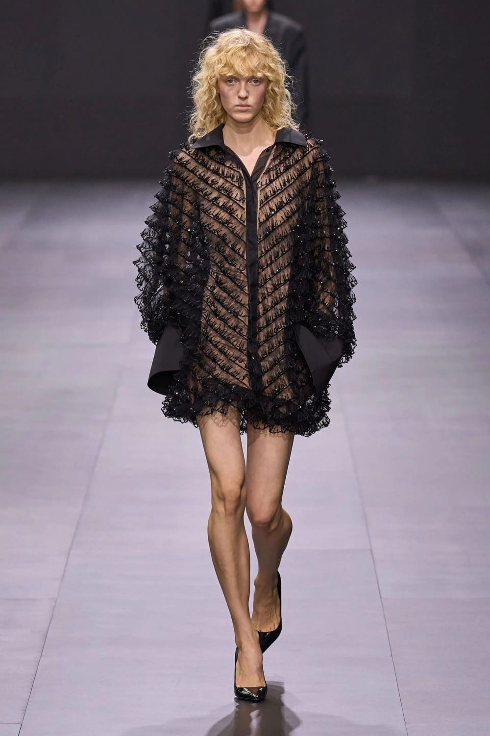 Valentino Printemps Été 2023 Prêt à porter Runway Magazine 56