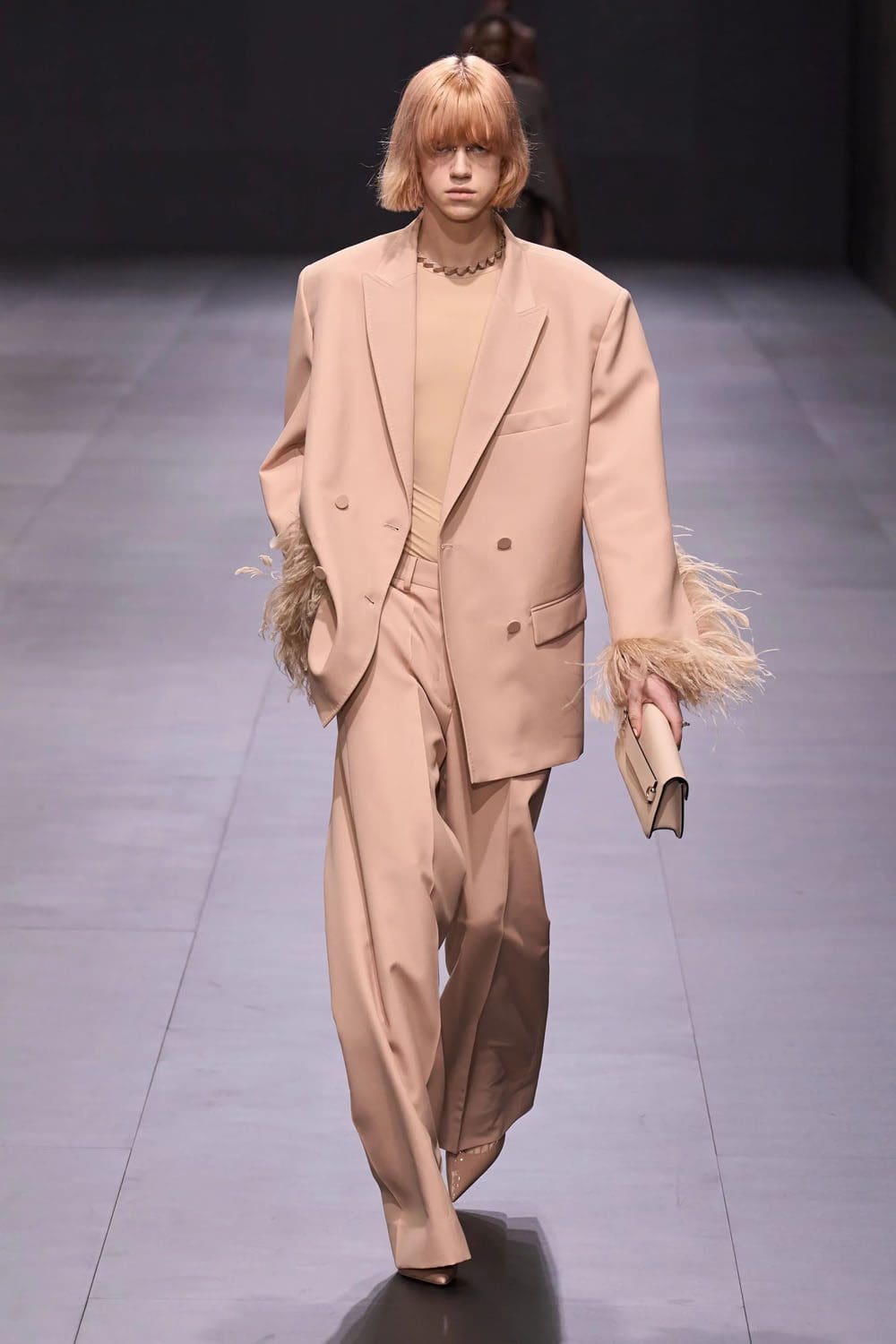 Valentino Printemps Été 2023 Prêt à porter Runway Magazine 6