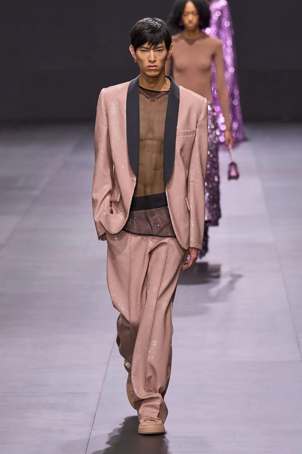 Valentino Printemps Été 2023 Prêt à porter Runway Magazine 65