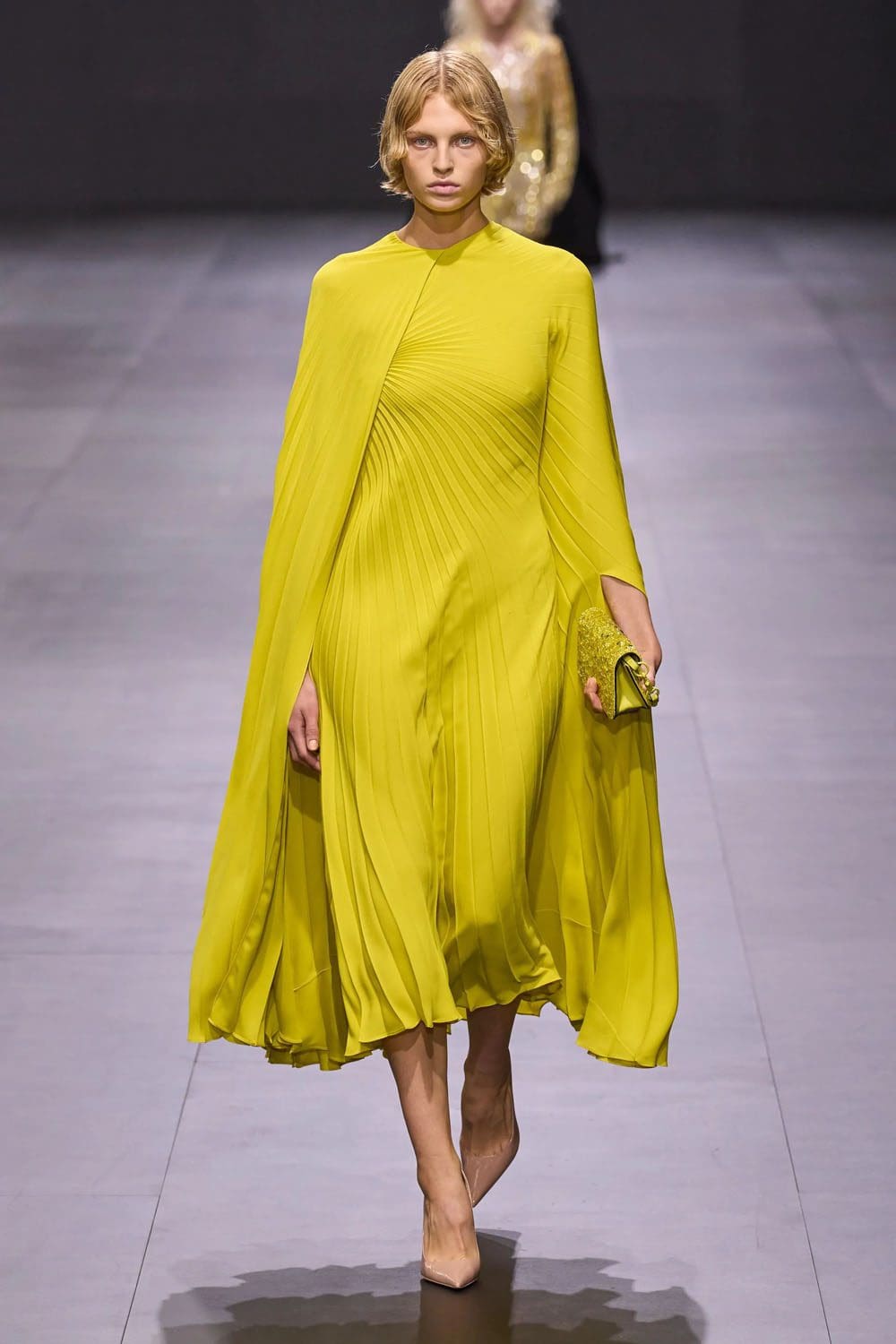 Valentino Printemps Été 2023 Prêt à porter Runway Magazine 74