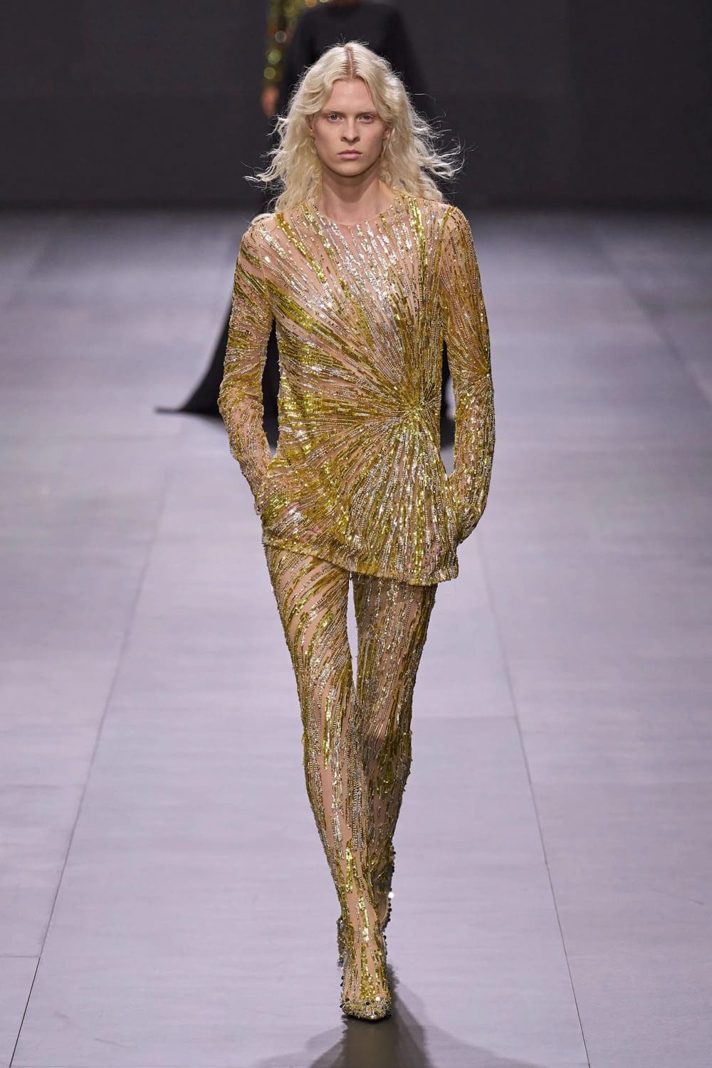 Valentino Printemps Été 2023 Prêt à porter Runway Magazine 75