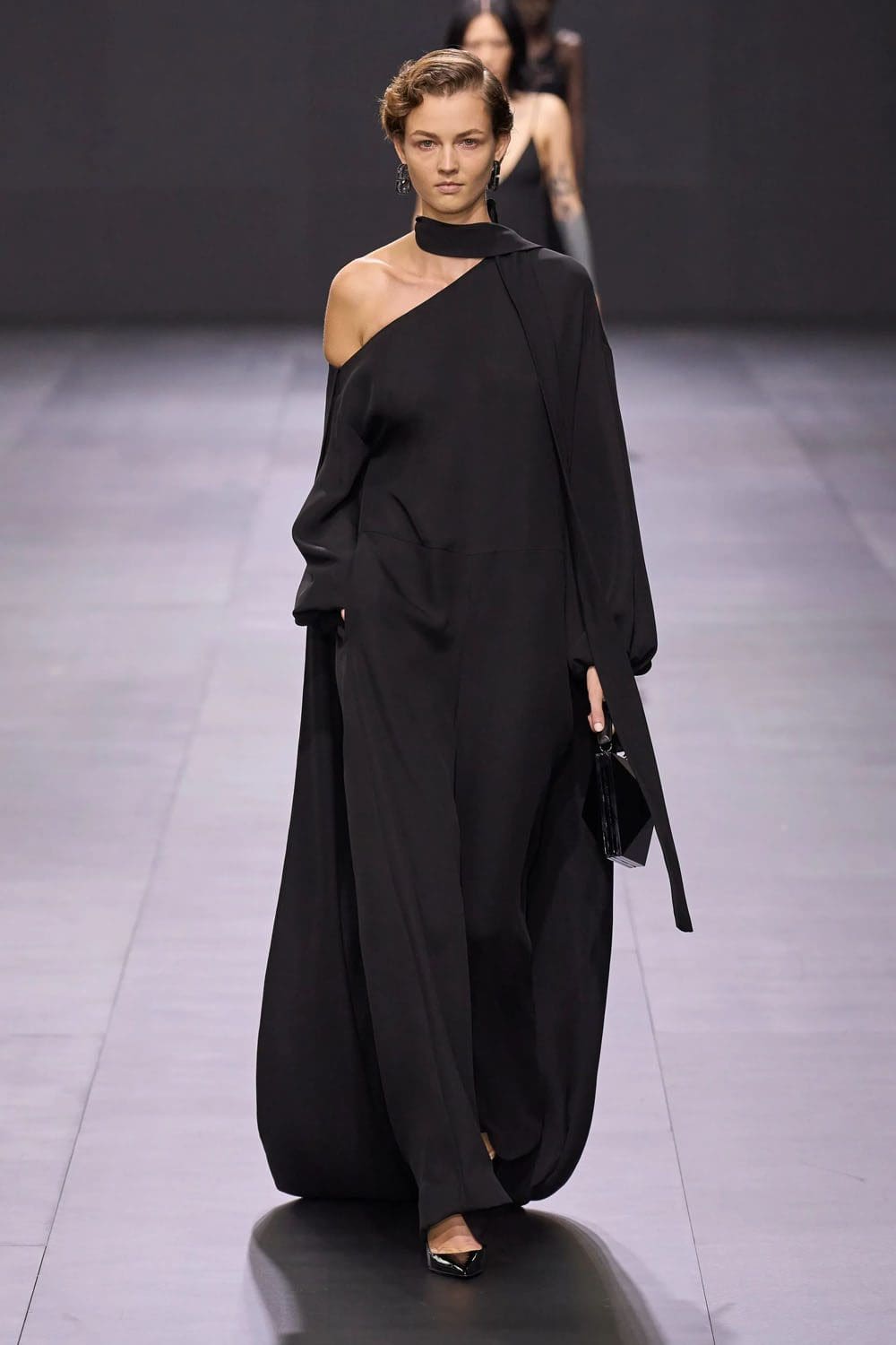 Valentino Printemps Été 2023 Prêt à porter Runway Magazine 84