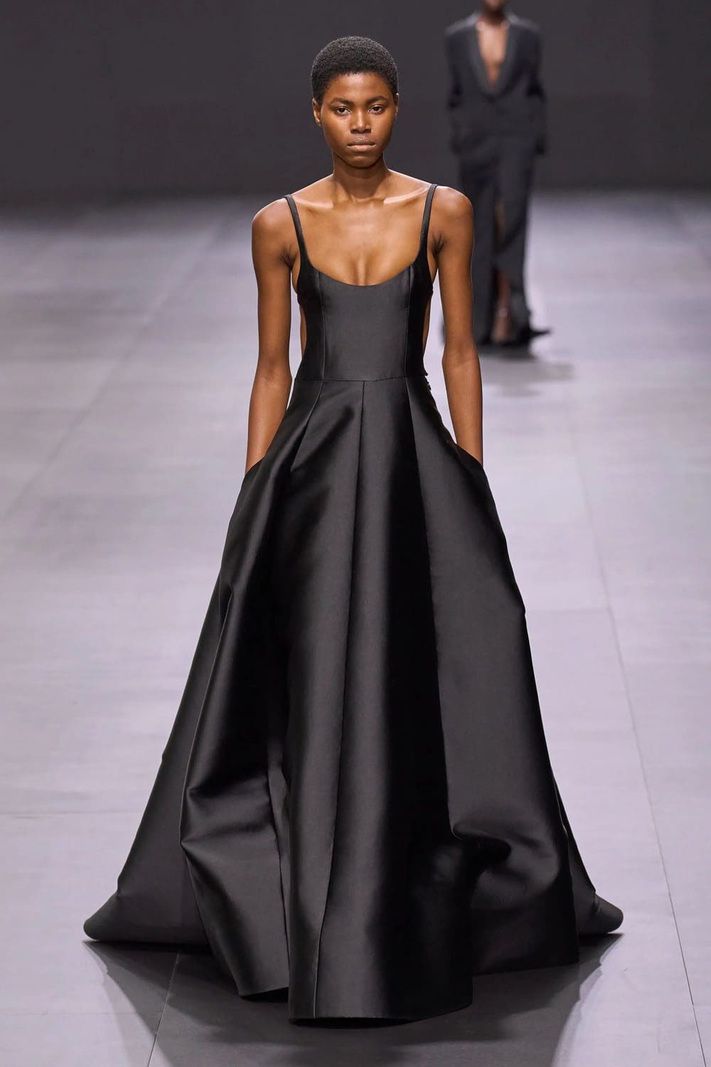 Valentino Printemps Été 2023 Prêt à porter Runway Magazine 89
