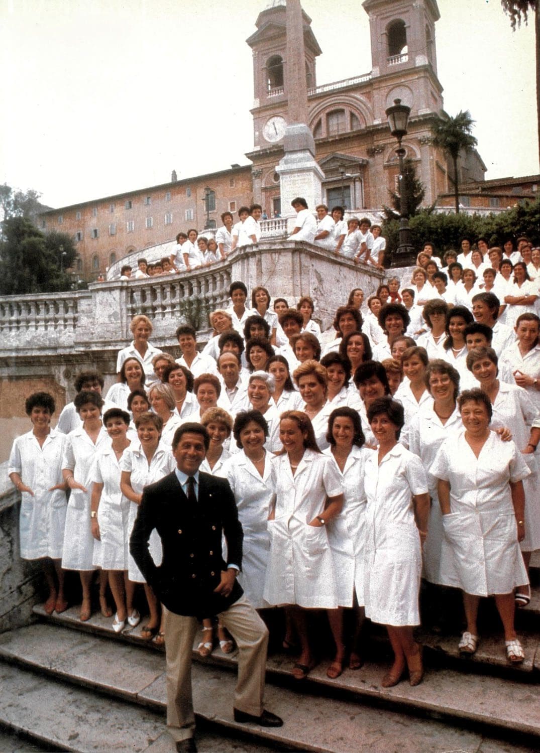 Valentino con le sarte Piazza di Spagna
