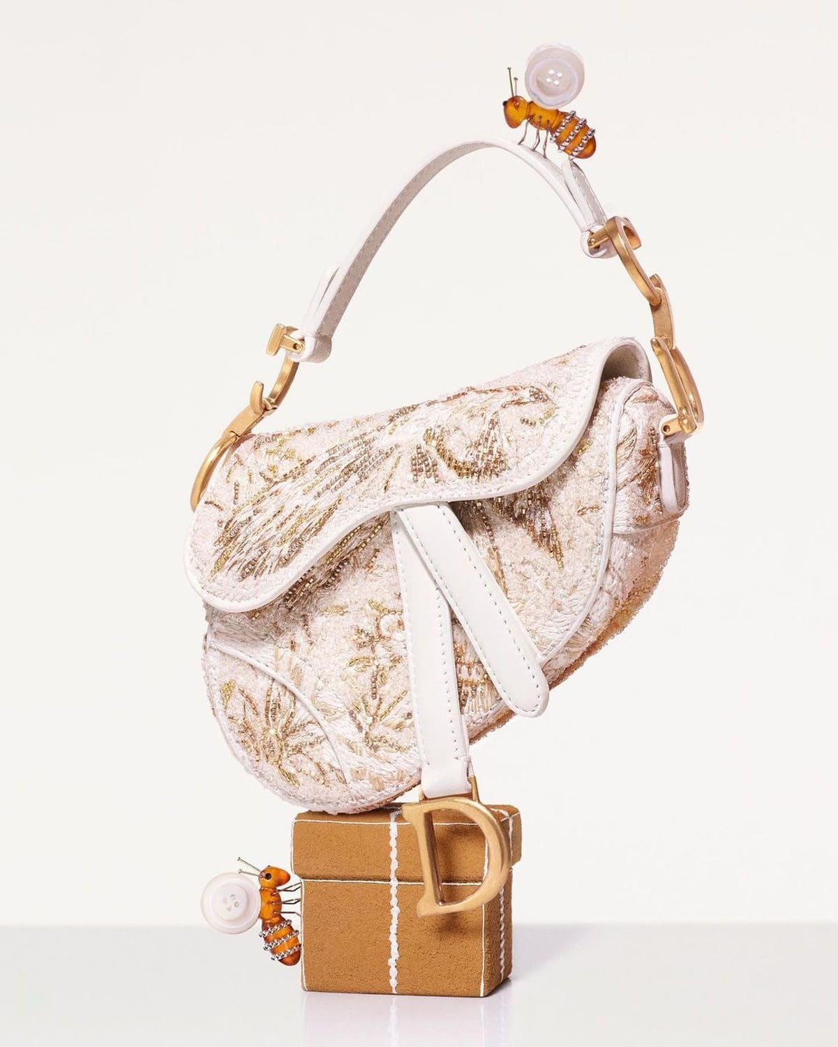 13 DIOR x HARRODS 2022 Christmas gift shop