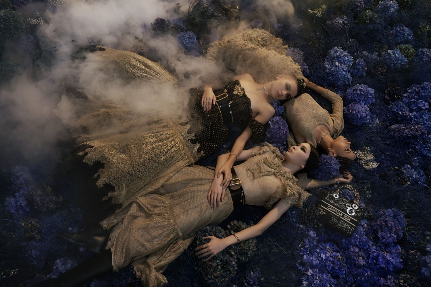 DIOR Christmas 2022 Women Rose des Vents © Elina Kechechiva7