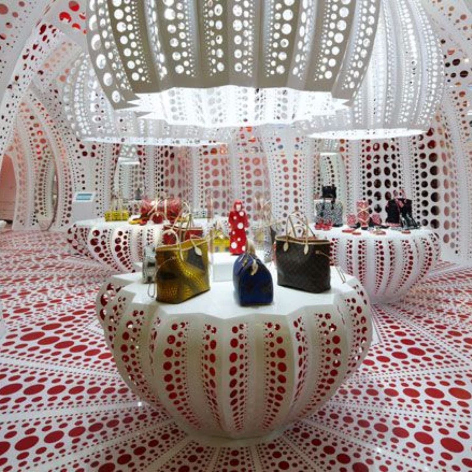Louis Vuitton x Yayoi Kusama - RUNWAY MAGAZINE ® Official