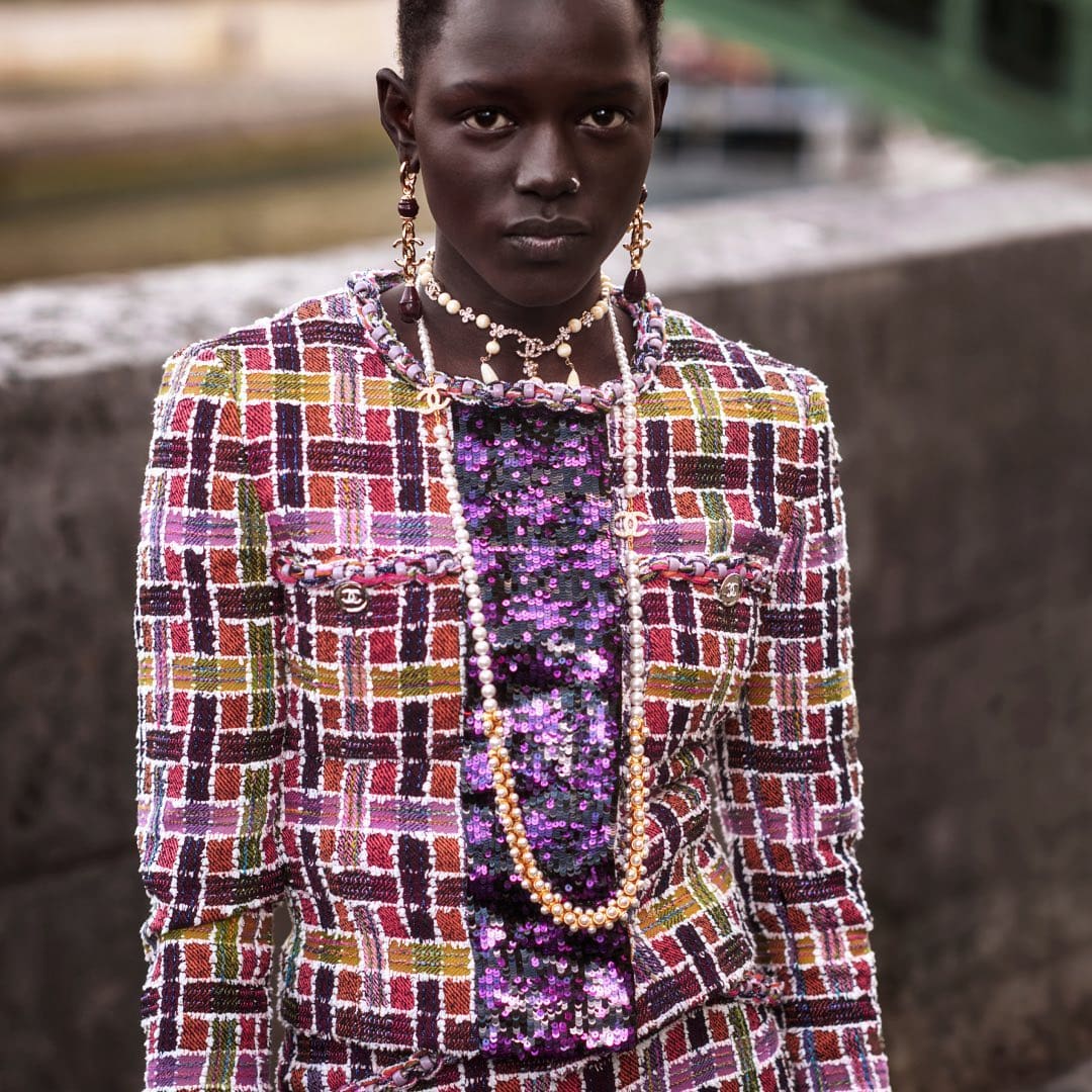 9 シャネル ダカール メティエ ダーツ 2022 23 Runway 雑誌