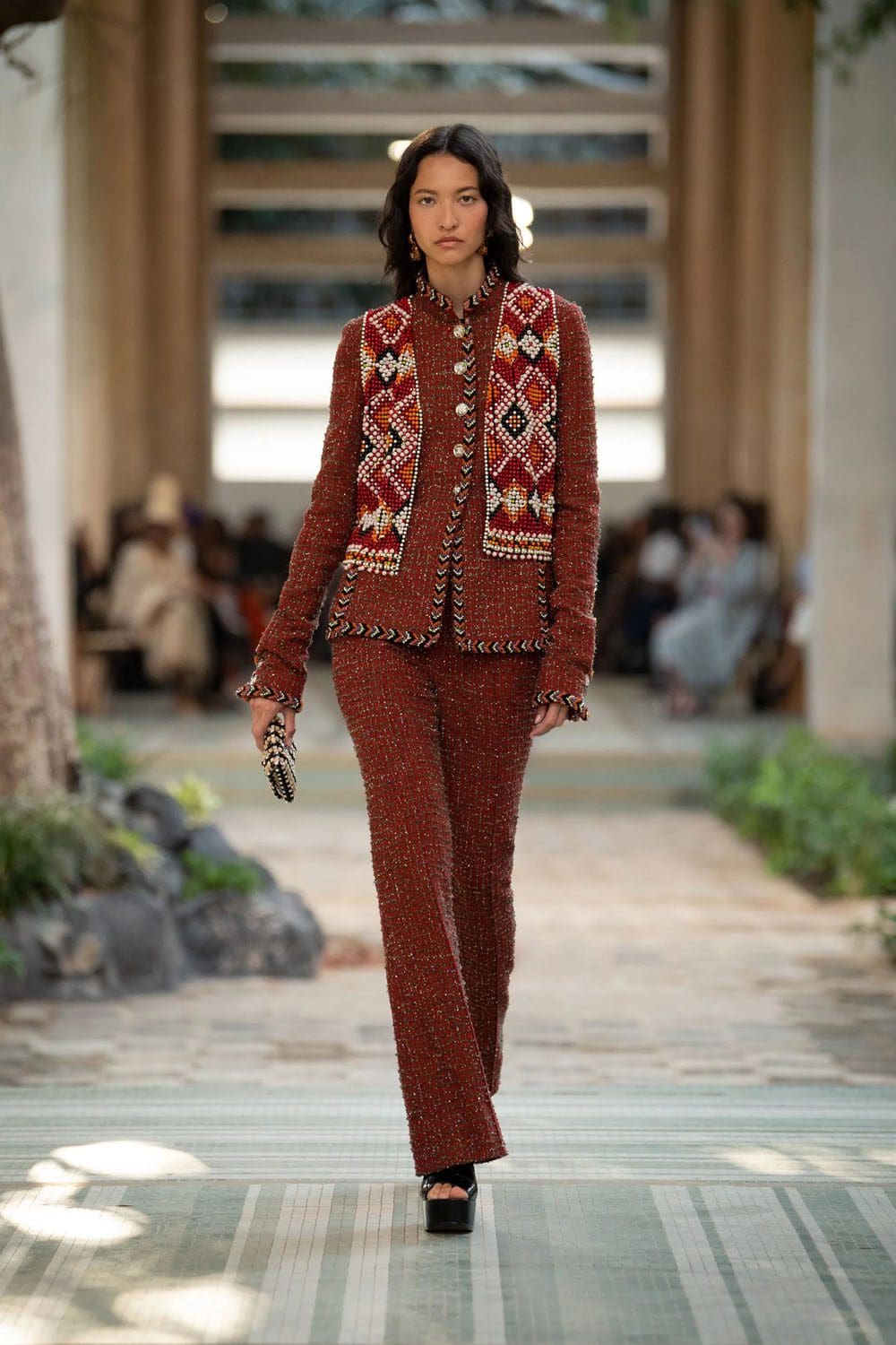 シャネル ダカール プレフォール 2023 Runway 雑誌10