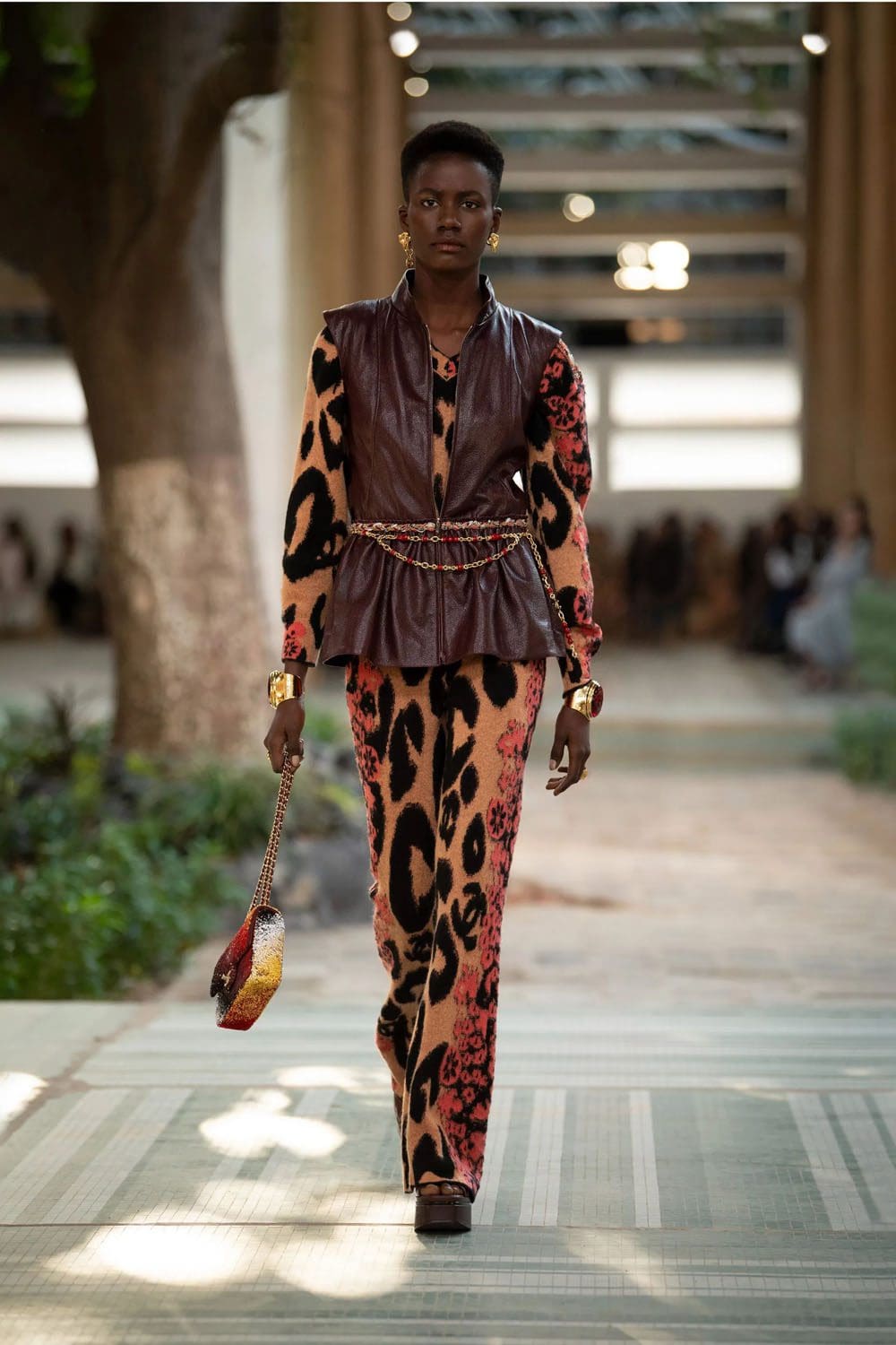 シャネル ダカール プレフォール 2023 Runway 雑誌20