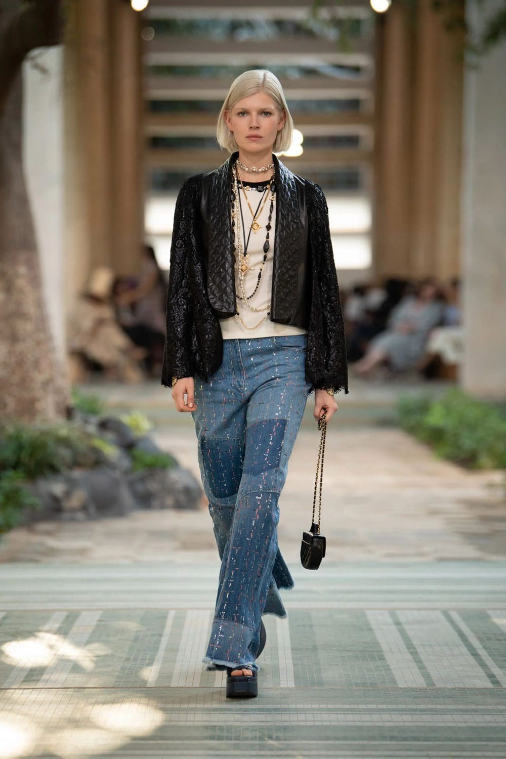 シャネル ダカール プレフォール 2023 Runway 雑誌37