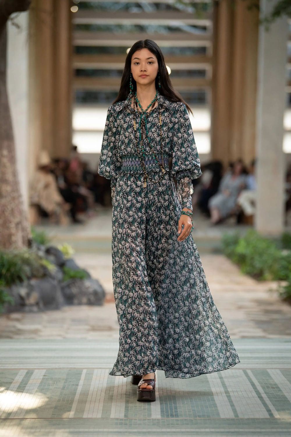 シャネル ダカール プレフォール 2023 Runway 雑誌46