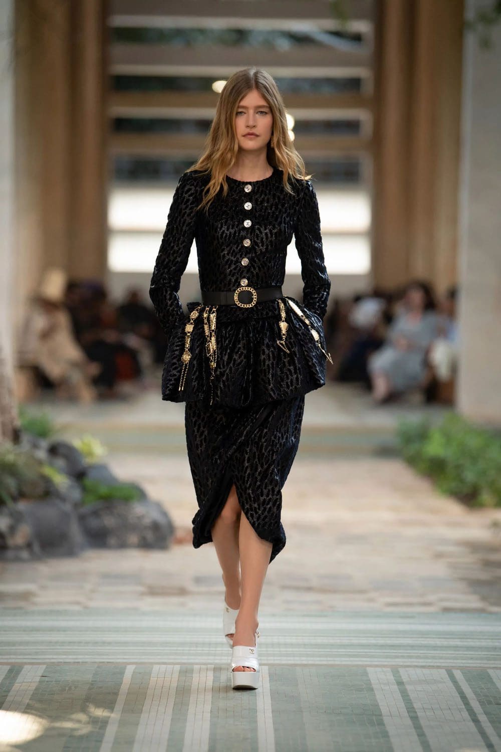 シャネル ダカール プレフォール 2023 Runway 雑誌51