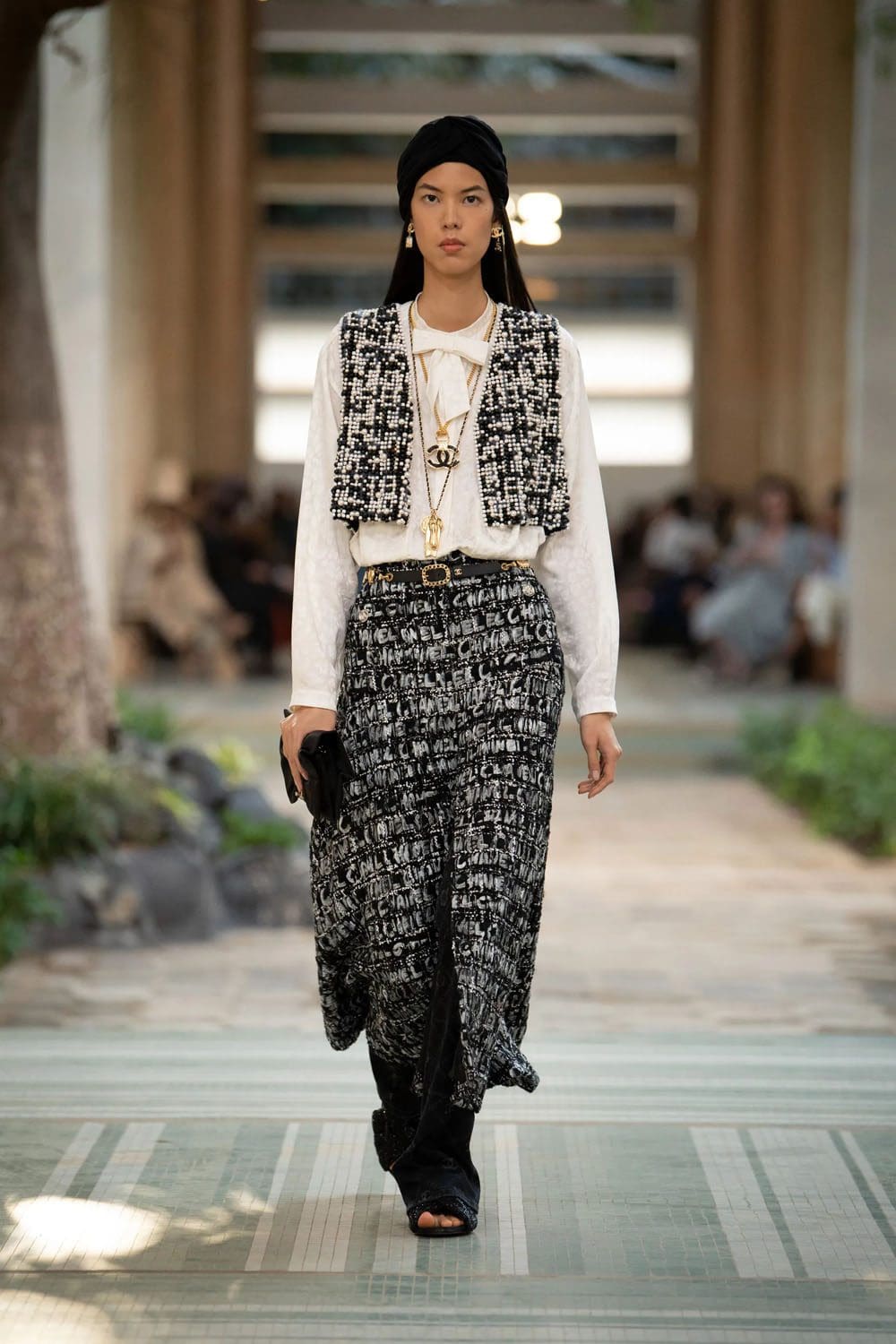 シャネル ダカール プレフォール 2023 Runway 雑誌52