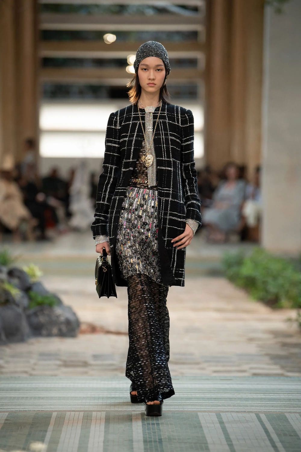 シャネル ダカール プレフォール 2023 Runway 雑誌59