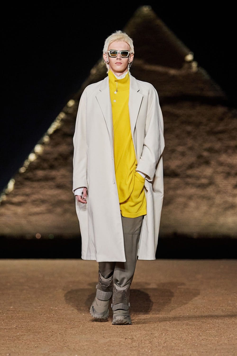 Dior Hombres Egipto Pirámides De Giza Pre Otoño 2023 Runway Magazine 20