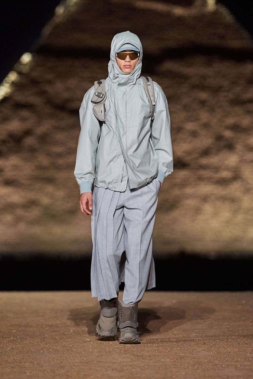Dior Hombres Egipto Pirámides De Giza Pre Otoño 2023 Runway Magazine 25