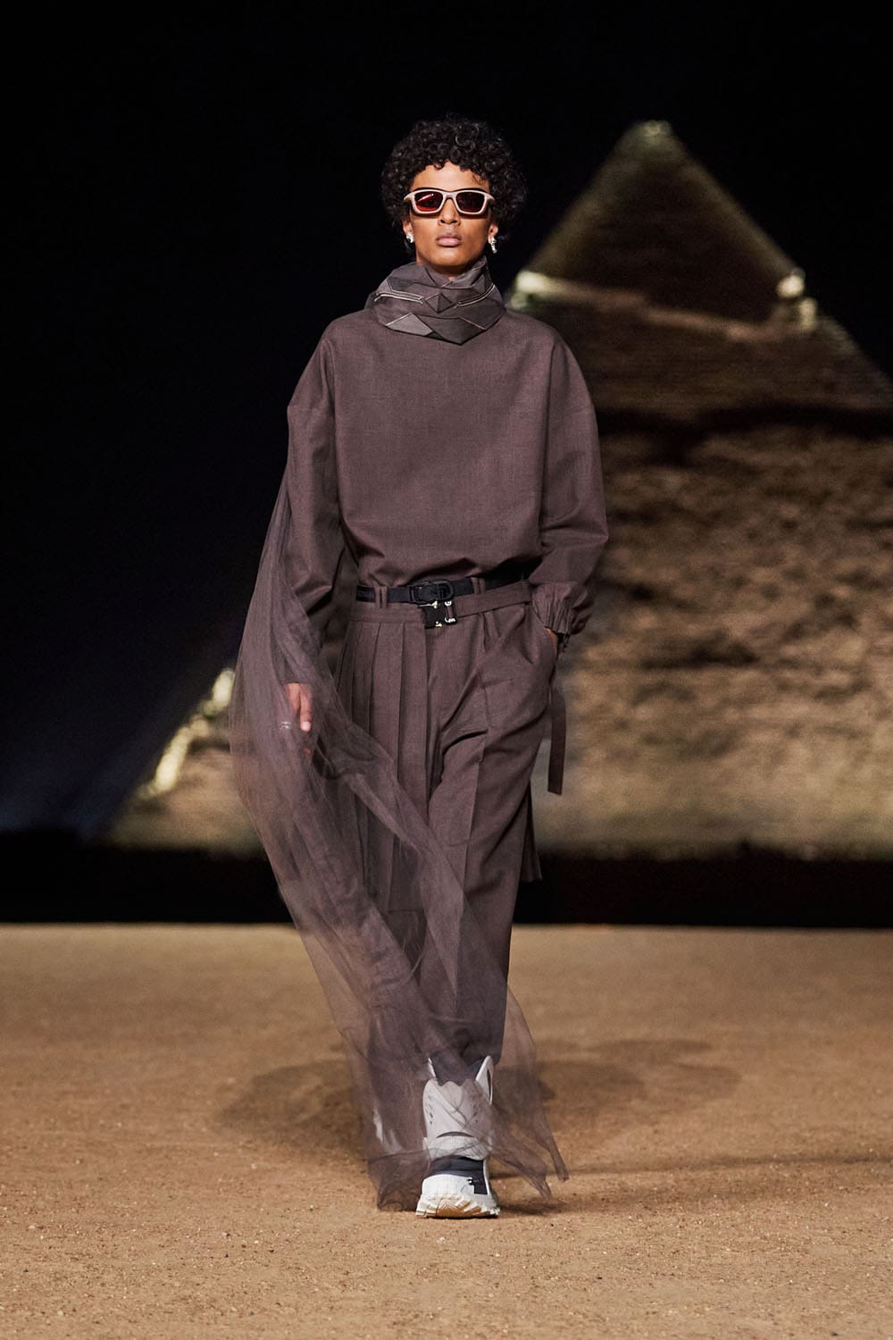 Dior Hombres Egipto Pirámides De Giza Pre Otoño 2023 Runway Magazine 58