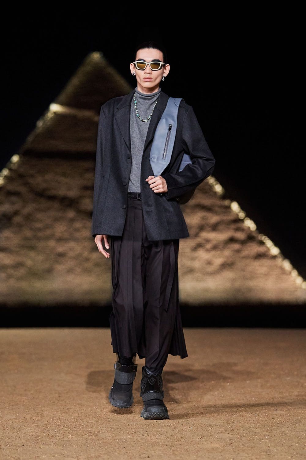 Dior Hombres Egipto Pirámides De Giza Pre Otoño 2023 Runway Magazine 61