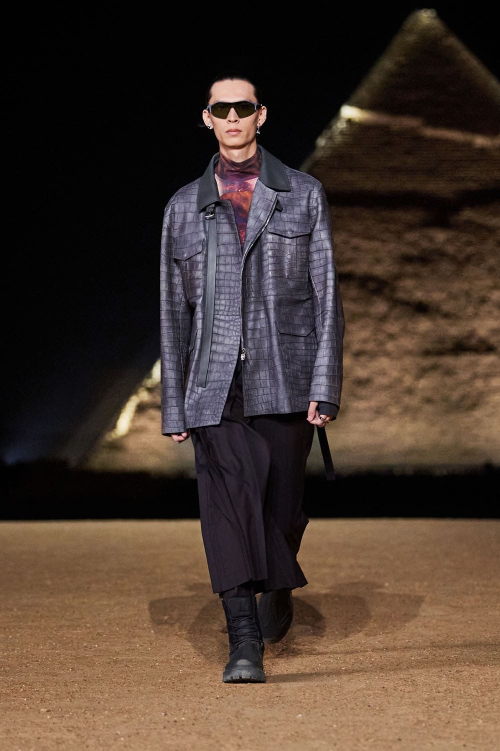 Dior Hombres Egipto Pirámides De Giza Pre Otoño 2023 Runway Magazine 71