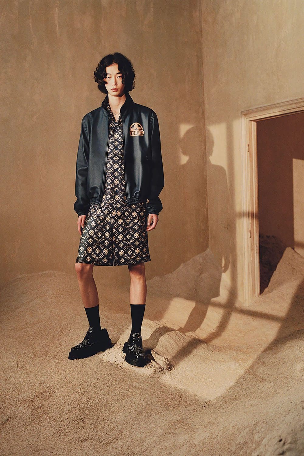 Louis Vuitton Pre Fall 2023 Men Runway Magazine 10