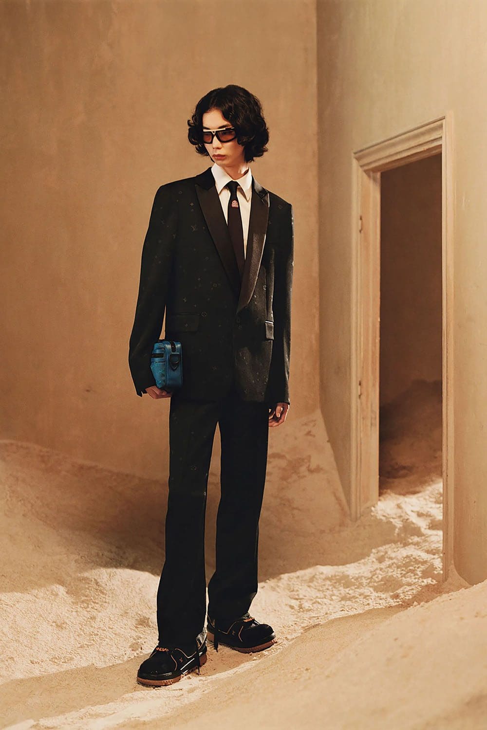 Louis Vuitton Pre Fall 2023 Men Runway Magazine 15