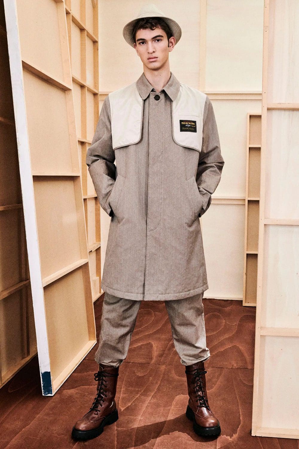 Moschino 早秋系列 2023 Runway 16杂志