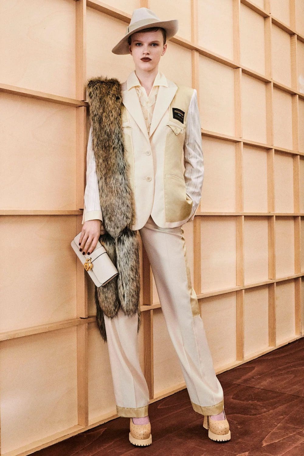 Moschino 早秋系列 2023 Runway 20杂志