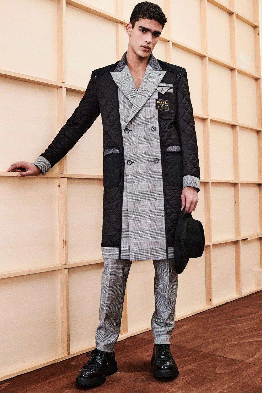 Moschino 早秋系列 2023 Runway 37杂志
