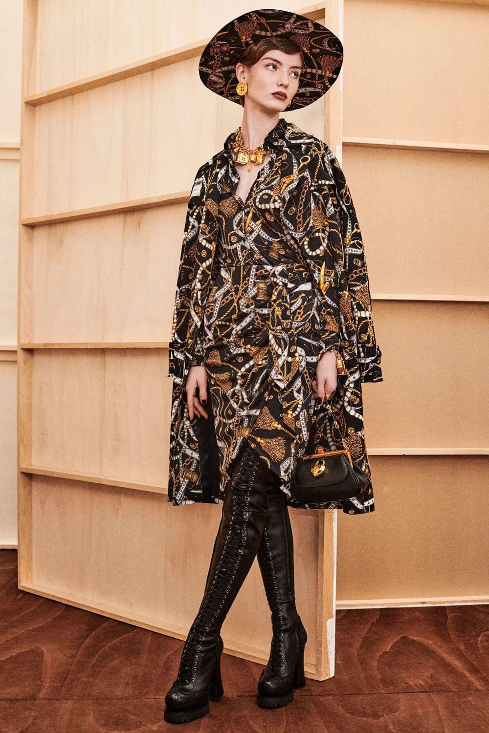 Moschino 早秋系列 2023 Runway 54杂志