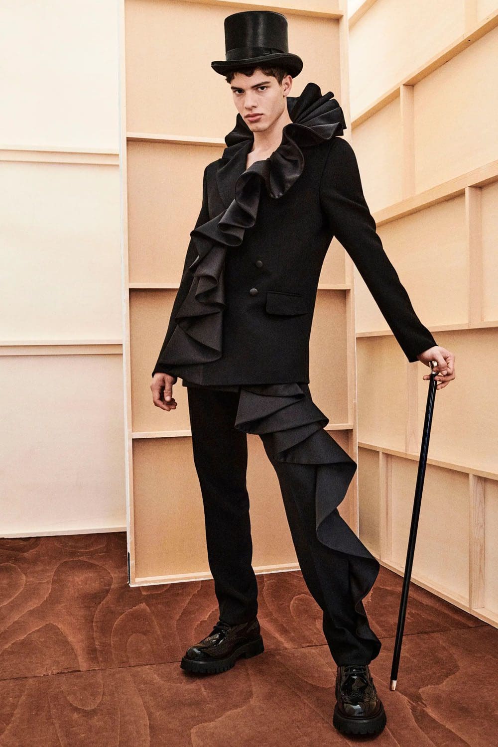 Moschino 早秋系列 2023 Runway 76杂志