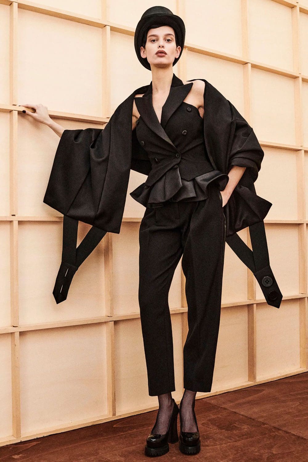 Moschino 早秋系列 2023 Runway 77杂志