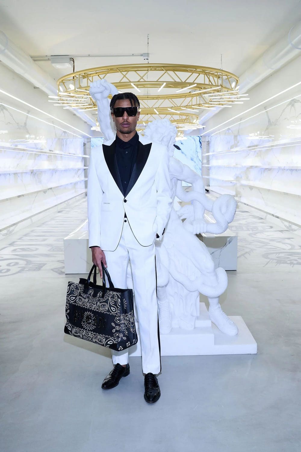 Philipp Plein antes do outono 2023 Runway Revista 1